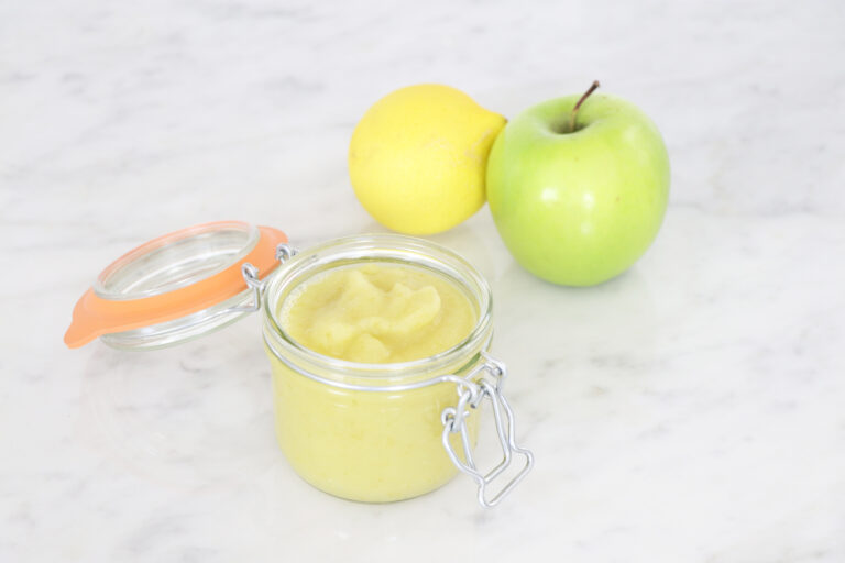 TANGY LEMON APPLESAUCE