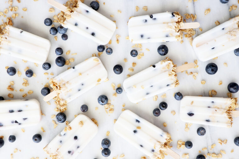 YOGURT GRANOLA BREAKFAST POPSICLES
