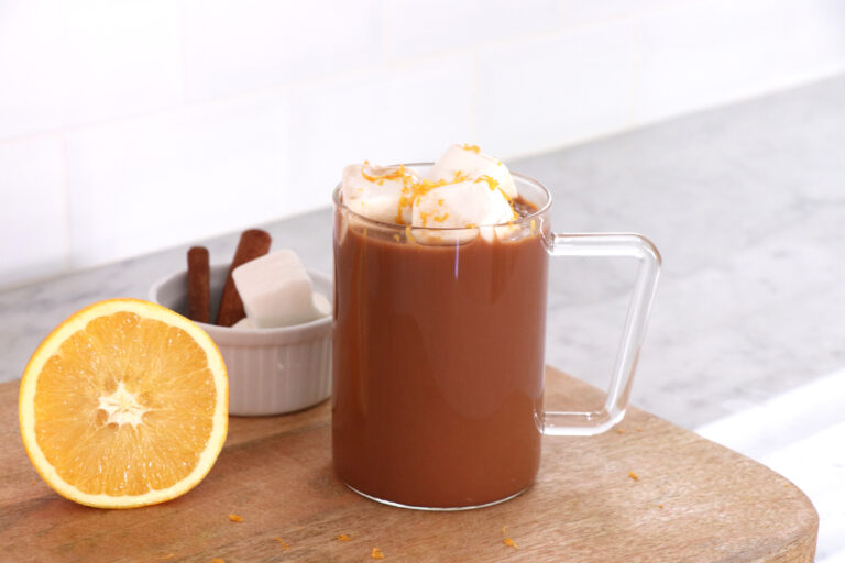 CITRUS GARLAND DIY + CINNAMON ORANGE HOT COCO