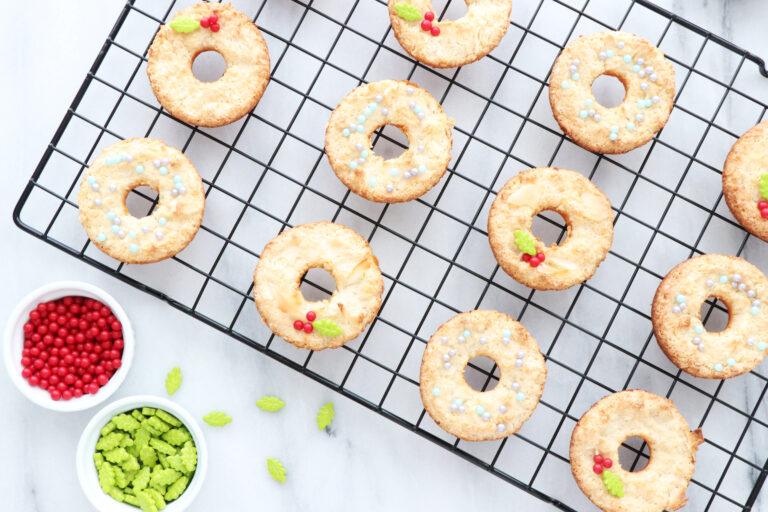 HOLIDAY WREATH COCONUT MACAROONS