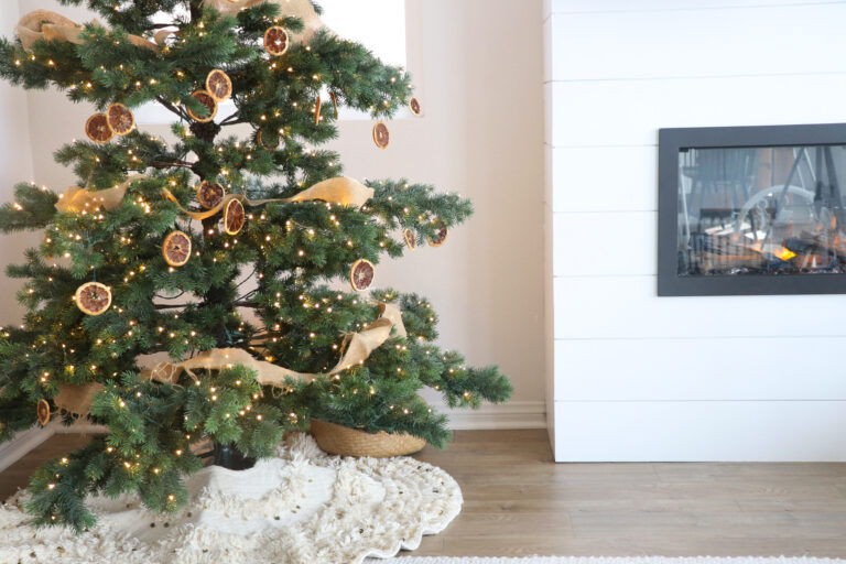 DIY Orange Christmas Tree Ornaments