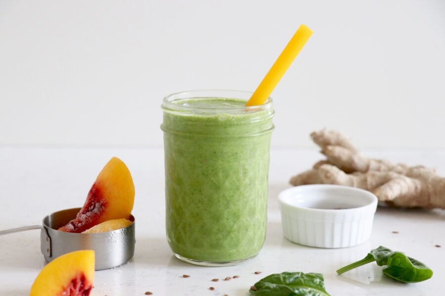 Green smoothie with peaches and ginger.